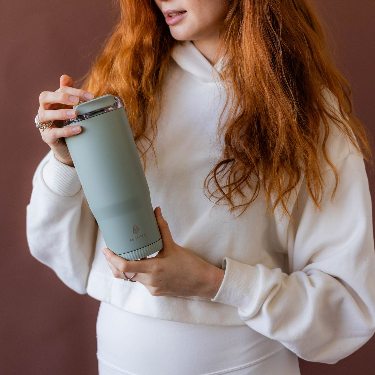 30-oz-groove-tumbler-i2 4Manna_Website_Lifestyles-17.jpg