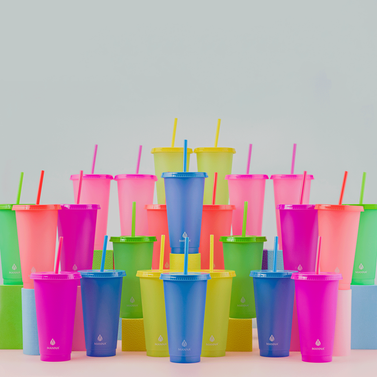24-piece-original-color-changing-cup-set-k8 A0029811.gif