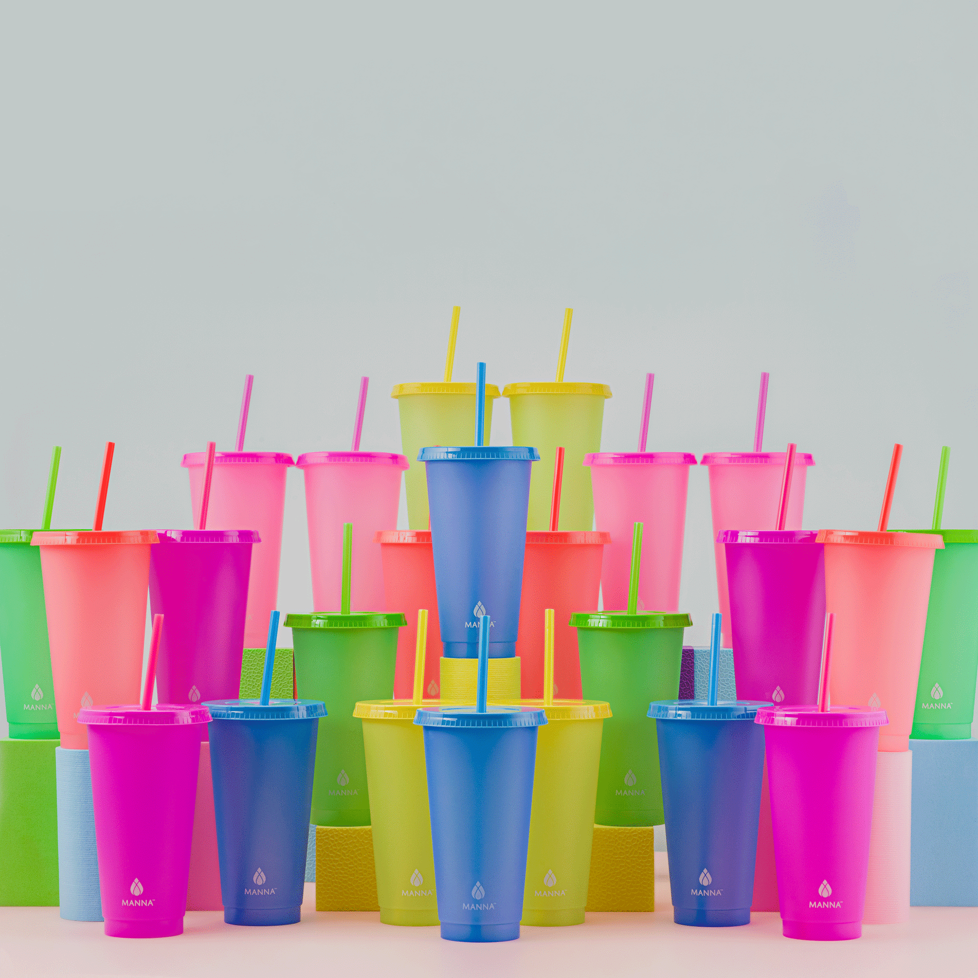 24-piece-original-color-changing-cup-set-k8 A0029811.gif